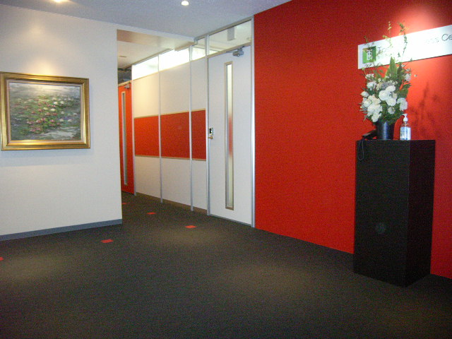 東進レンタルオフィス エントランス2